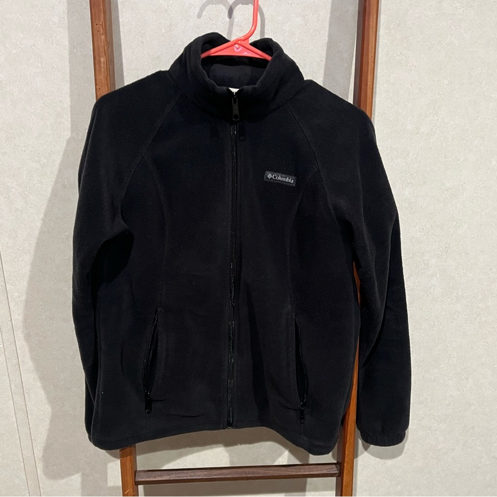 Women’s M Columbia breast cancer jacket